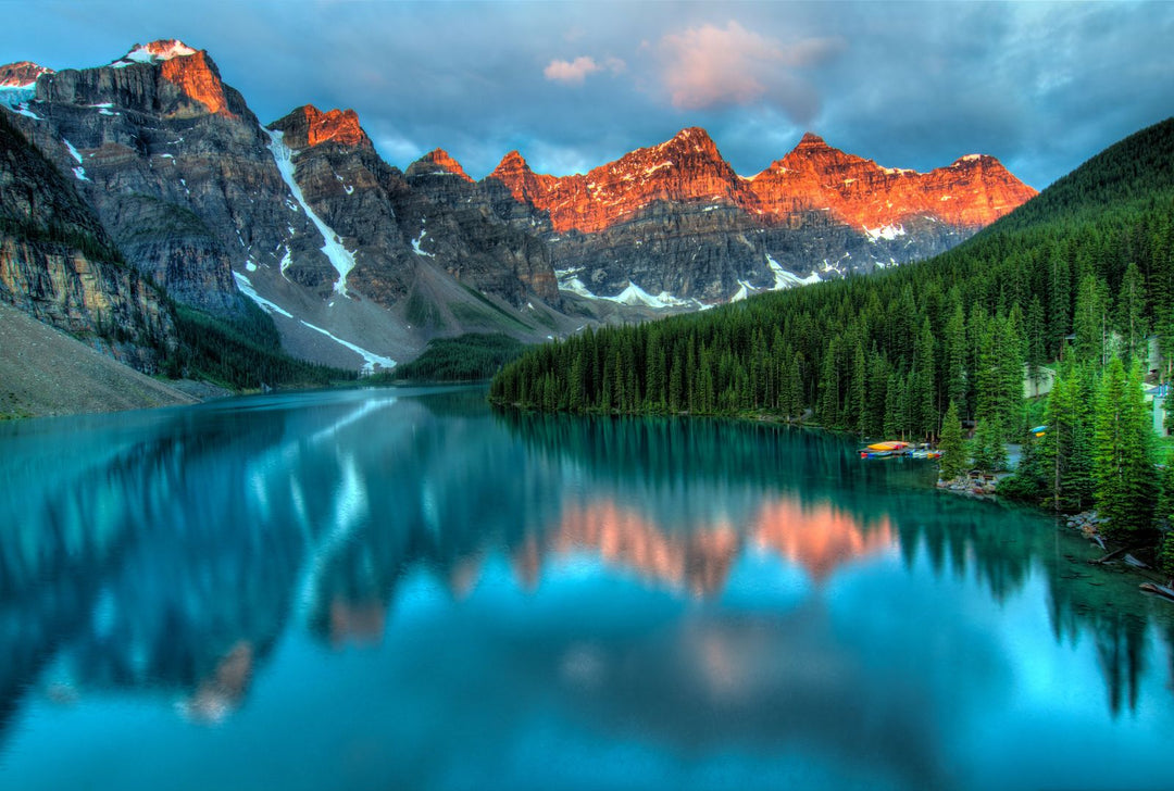 Glare-free reflection on a mountain lake