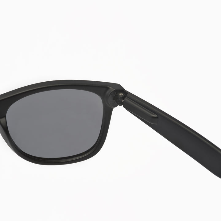 Walleva Kudo Polarized Sunglasses — Black Frame / Black Polarized