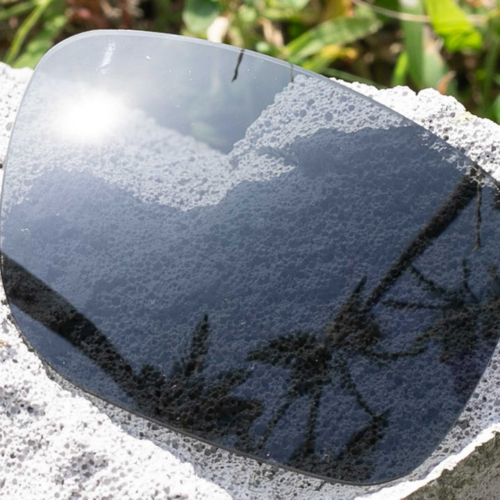 Black Polarized