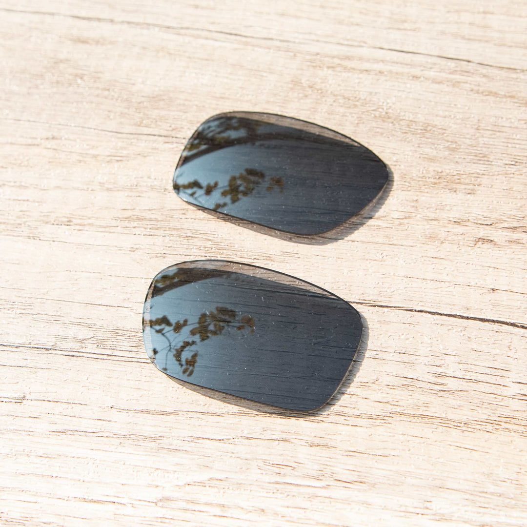 Black Polarized