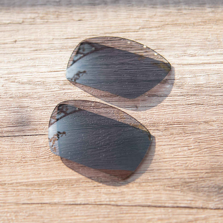 Black Polarized