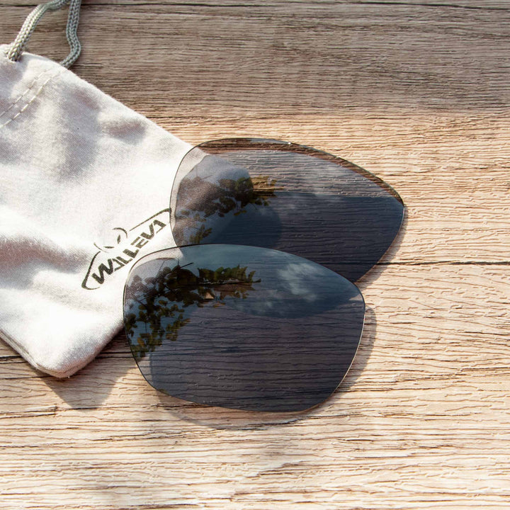 Black Polarized