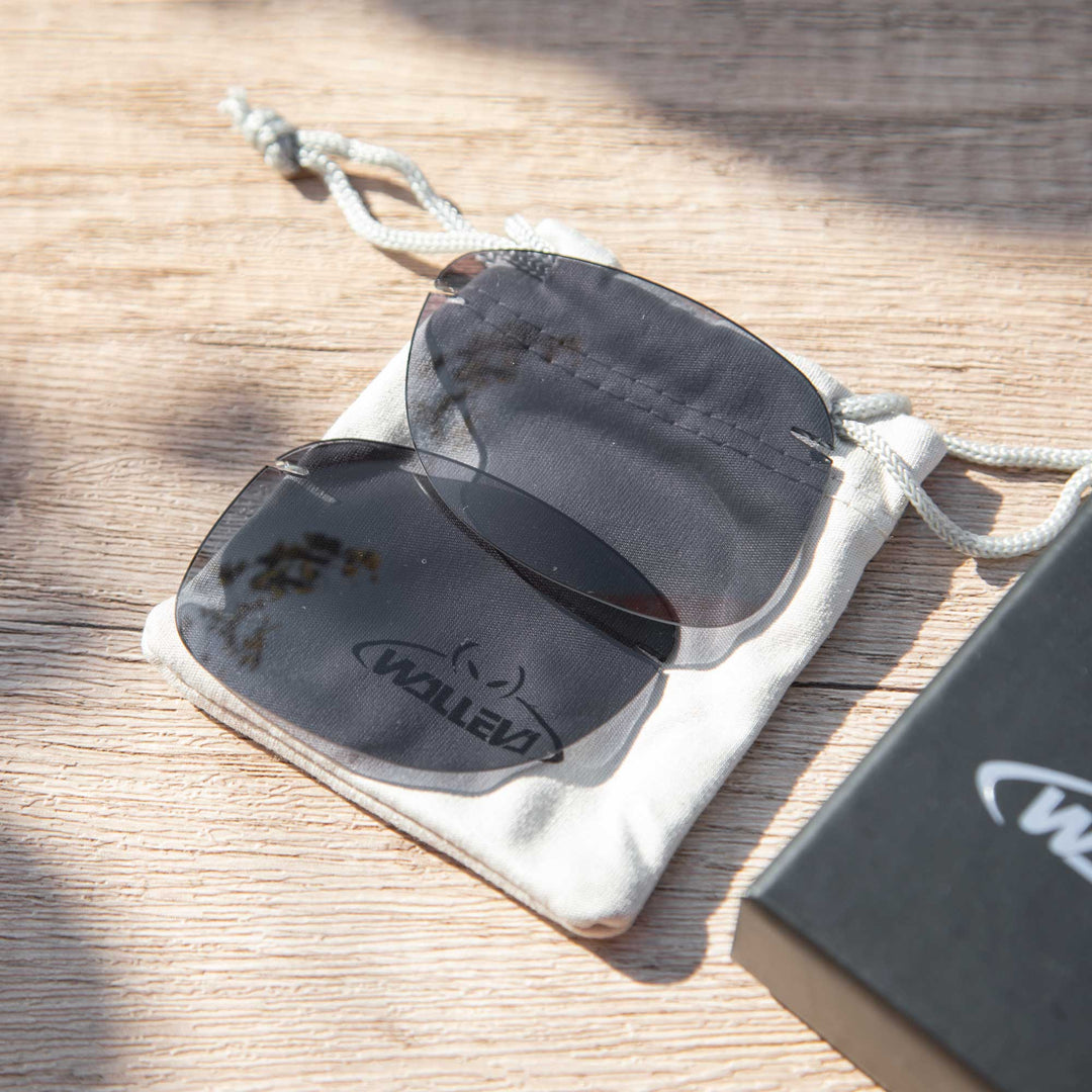 Black Polarized