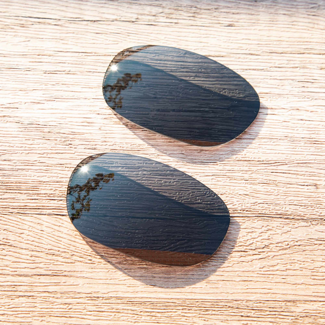 Black Polarized