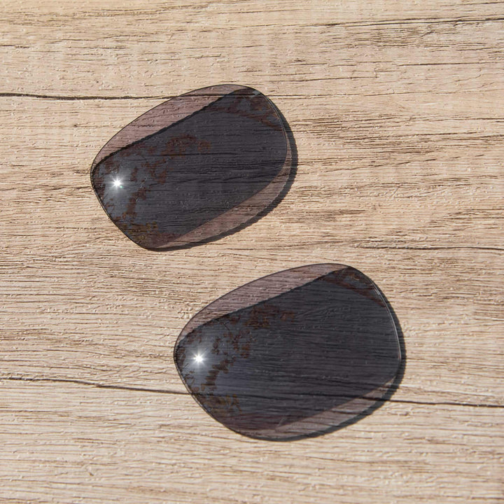 Black Polarized