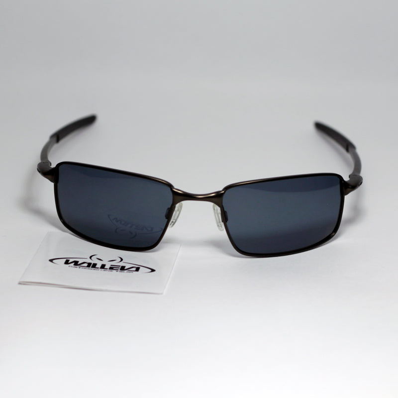 Black Polarized